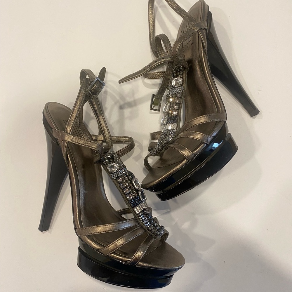 Pelle Moda heels